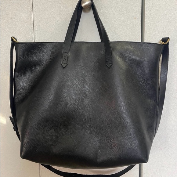 Madewell Handbags - Madewell Zip Top Black Leather Transport Bag
